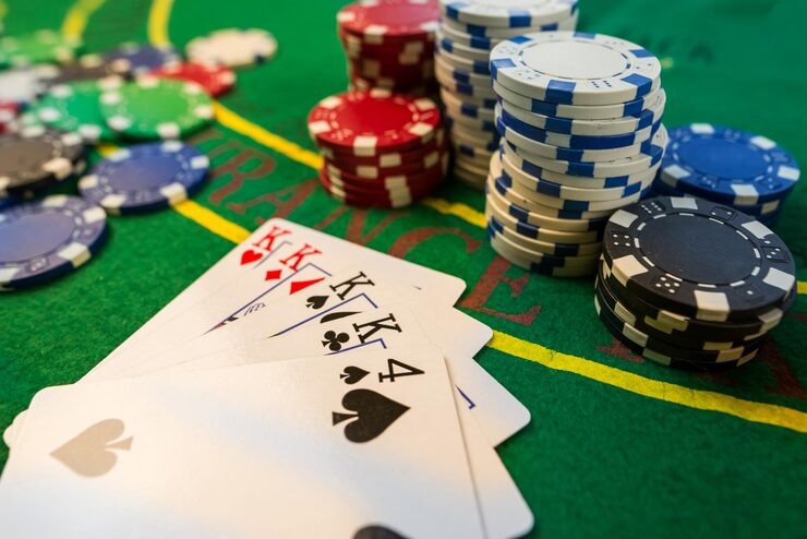 Live dealer broadcast screen configuration